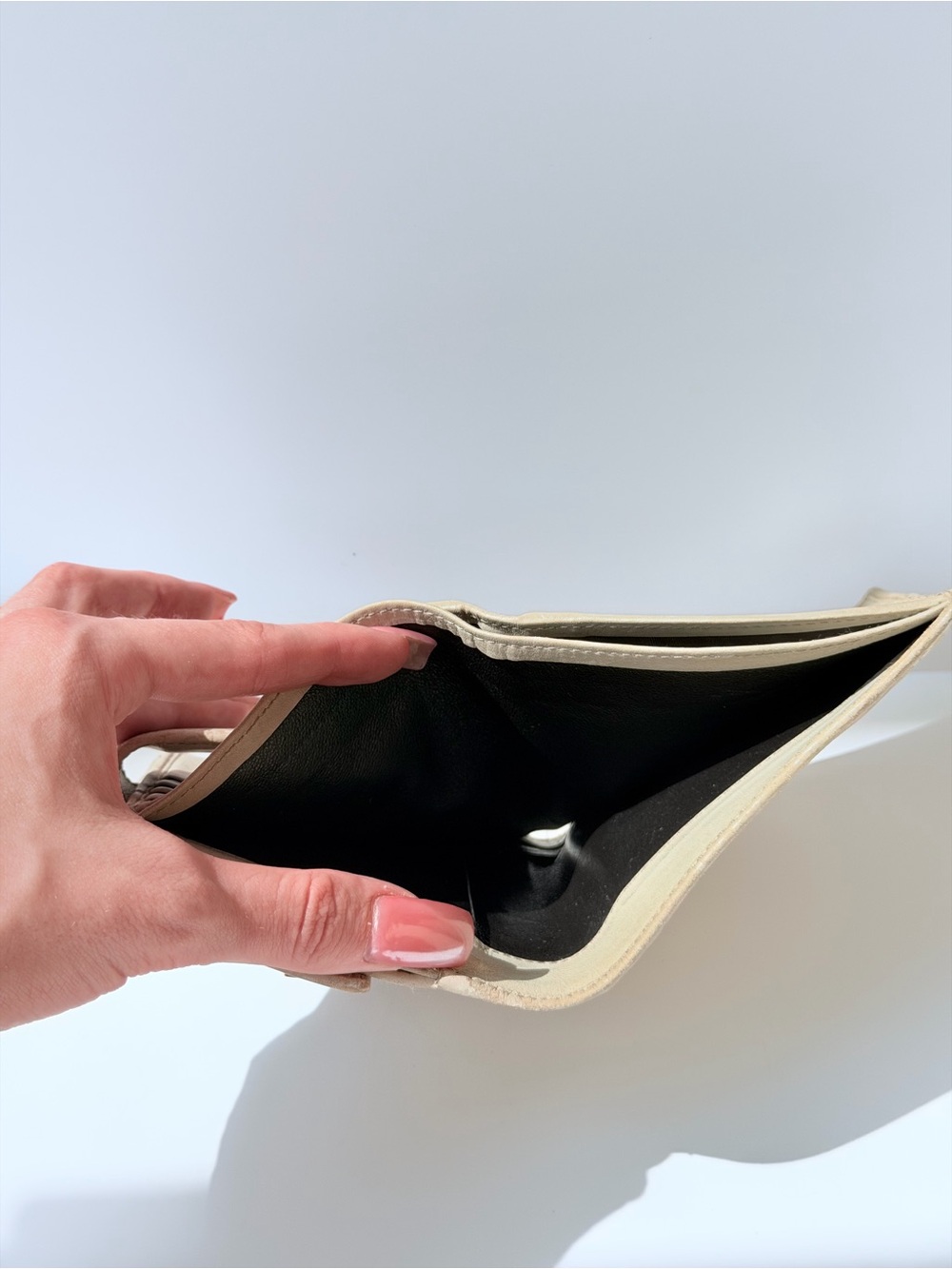 Gucci Monogram Princy Compact Wallet - Picture 6 of 13